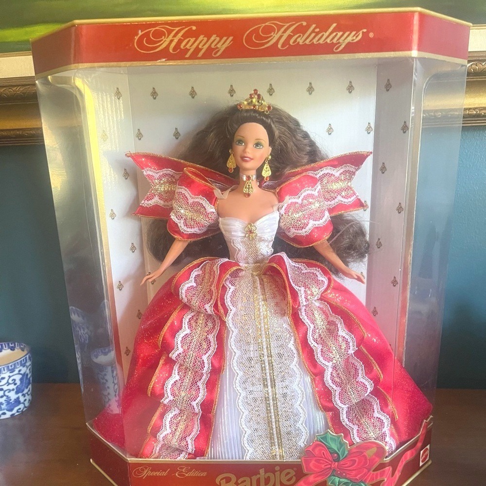 Mattel 1997 Happy Holidays Barbie 10th Anniversary Brunette Special Edition